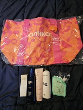 amika Mint Green Travel Conditioner Pouch